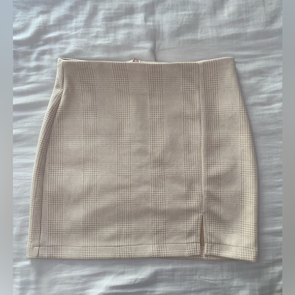 Windsor high waisted skirt, beige -size small